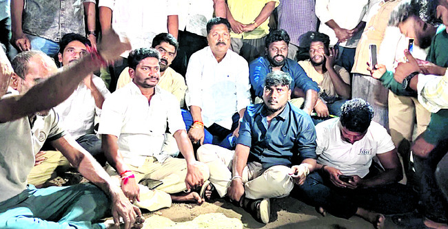 కుట్రలతోనే కవ్వింపులు1