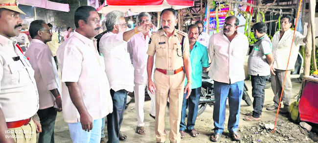 మావుళ్లమ్మ ఆలయానికి ఉత్సవ శోభ 1