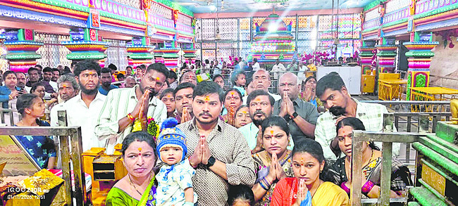 ఓబన్న చరిత్రను  పాఠ్యాంశాల్లో చేర్చాలి 
1