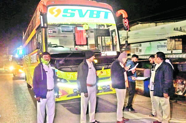 ప్రైవేటు ట్రావెల్స్‌కు పండగ!2