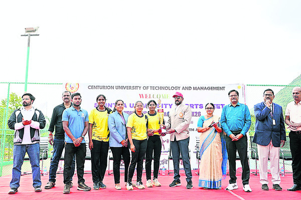 వైభవంగా కుడారై ఉత్సవం1