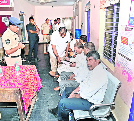 ప్రజా వ్యతిరేక నిర్ణయాలపై ఉద్యమిస్తాం 5