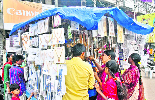 ‘సంక్రాంతి’ షాపింగ్‌ 
2