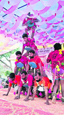 అంబరాన్నంటిన జానపద సంబరాలు 1