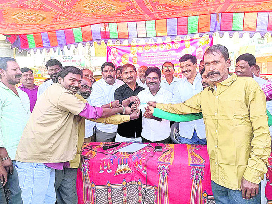 ఘనంగా వడ్డె ఓబన్న జయంతి 
2