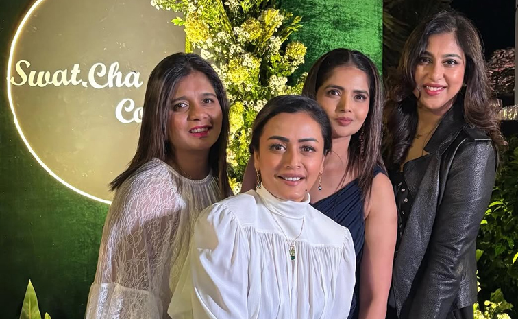 Namrata Shirodkar And Lakshmi Pranathi At A friends birthday party PHotos4