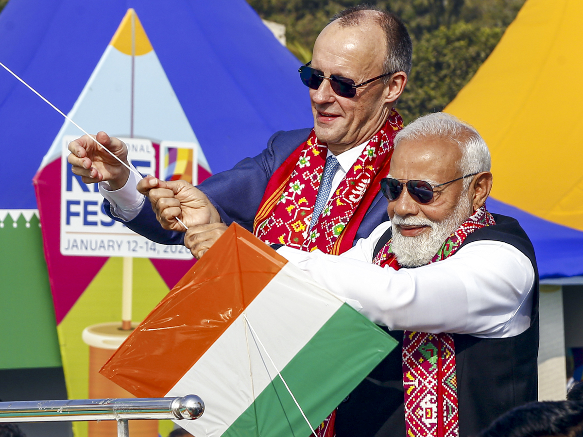 PM Modi kicks off International Kite Festival Photos1