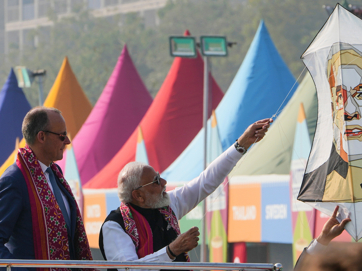 PM Modi kicks off International Kite Festival Photos6