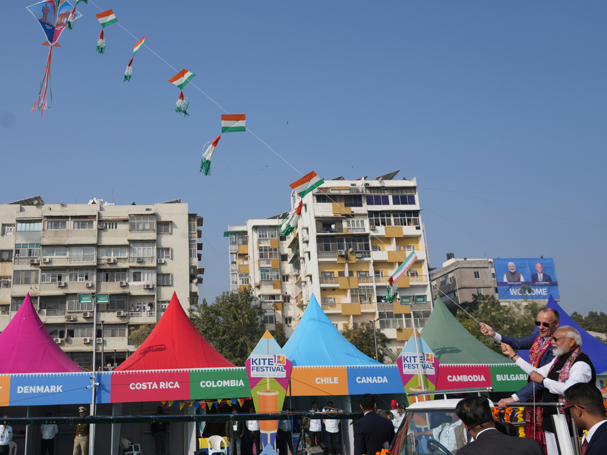 PM Modi kicks off International Kite Festival Photos8