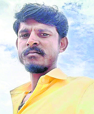 ● బ్రహ్మసముద్రం మండలం పొబ్బర్లపల్లికి చెందిన ఈ రైతు పేర1