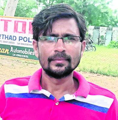 అదను దాటుతోంది.. 1