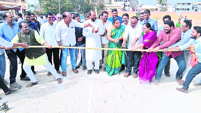 ఉత్సాహంగా సంప్రదాయ ఆటల పోటీలు 1