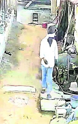 తాటిచెట్టు పైనుంచి పడి   గీతకార్మికుడు మృతి1