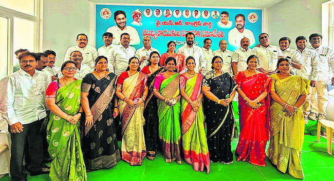 అబద్ధాలకు, అరాచకాలకు కేరాఫ్‌ బాబు 1