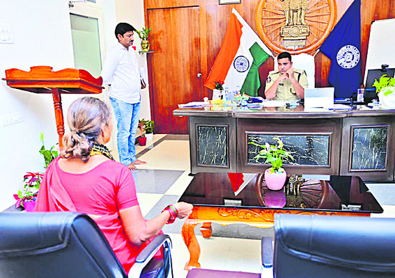 గణతంత్ర వేడుకలకు                        సిద్ధార్థ ఎన్‌స2