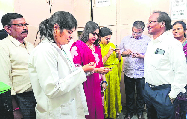 సకాలంలో వైద్యం అందించాలి 
3