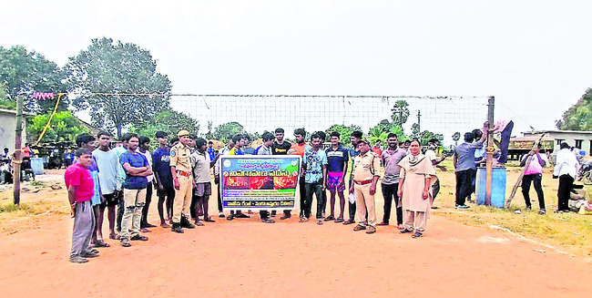 రామప్ప హుండీ ఆదాయం రూ.6,71,954
3