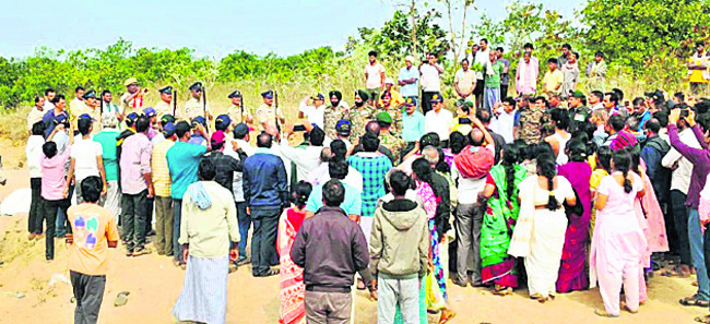 ఎస్సీ కార్పొరేషన్‌ ద్వారా రుణాలు అందించాలి 1