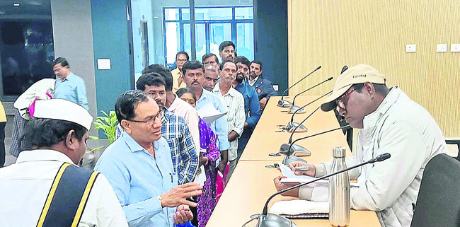 అర్జీలు పరిష్కరించాలి 2