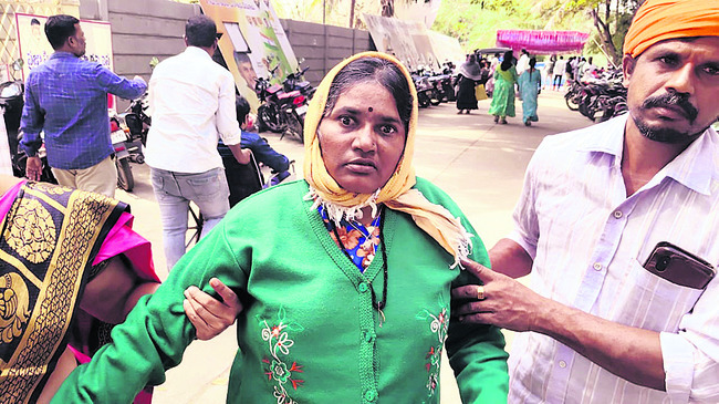 ప్రతి అర్జీకి పరిష్కారం చూపాలి 3