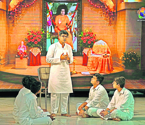 సన్మార్గదర్శి సత్యసాయి 1