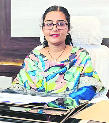 తెనాలి సబ్‌కలెక్టర్‌ సంజనా సింహా బదిలీ 1