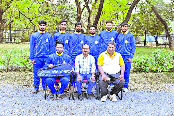 సౌత్‌జోన్‌ పోటీలకు కేయూ  బాల్‌బ్యాడ్మింటన్‌ మెన్‌ జట్టు1