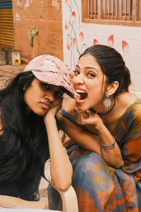 Actress Malavika Mohanan Latest Photos8