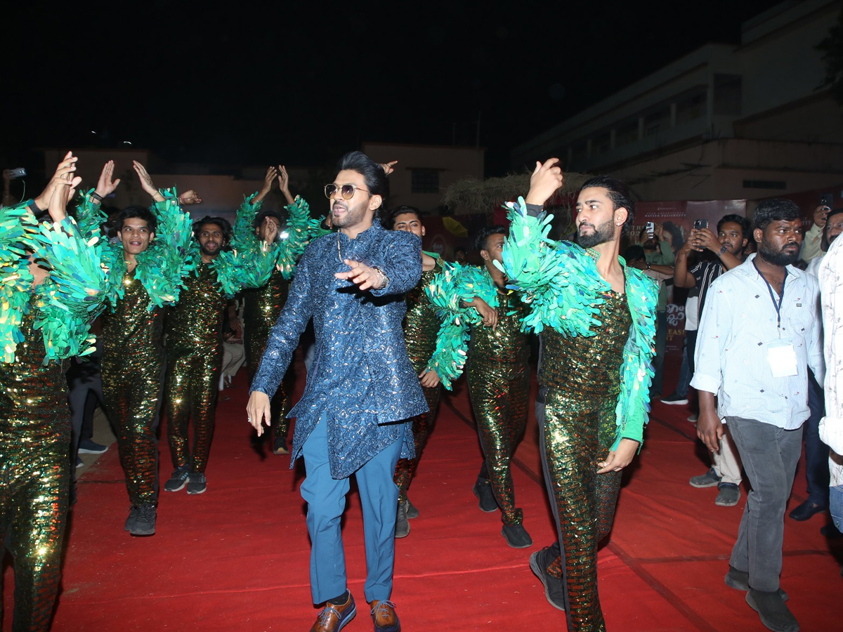 Anaganaga Oka Raju Pre Release Event Photos23