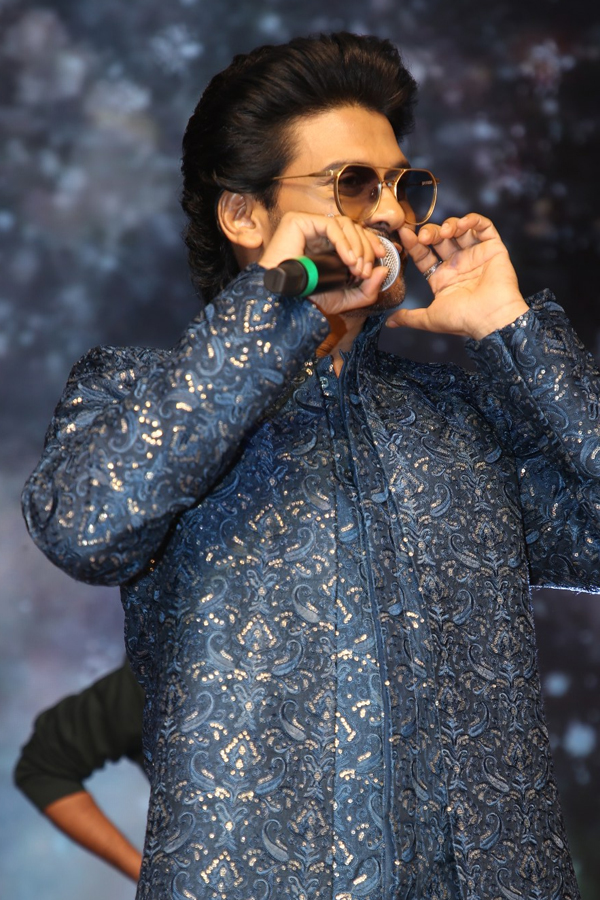 Anaganaga Oka Raju Pre Release Event Photos28