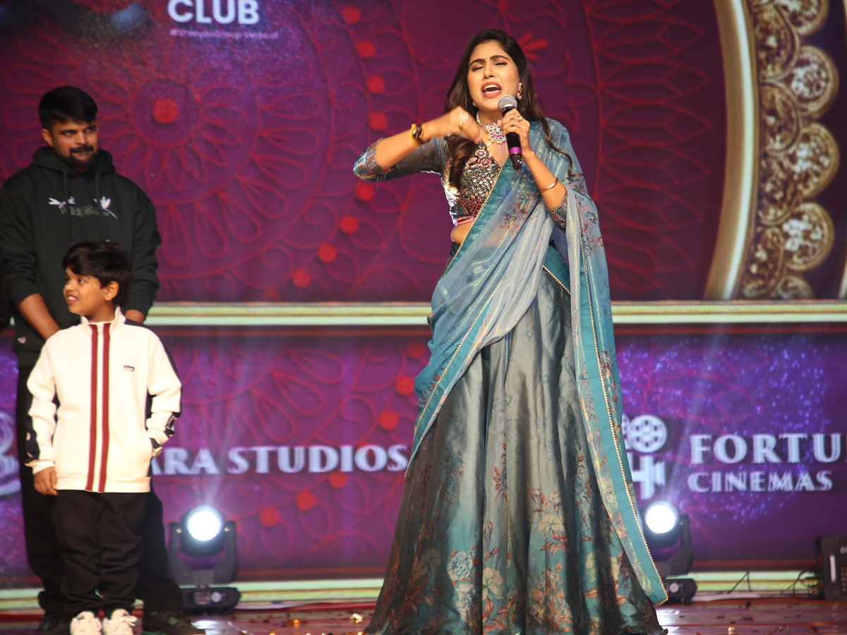 Anaganaga Oka Raju Pre Release Event Photos37