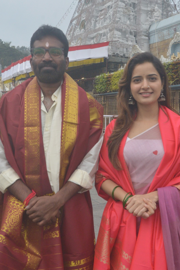 Celebrities Visit Tirumala Temple Photos	2