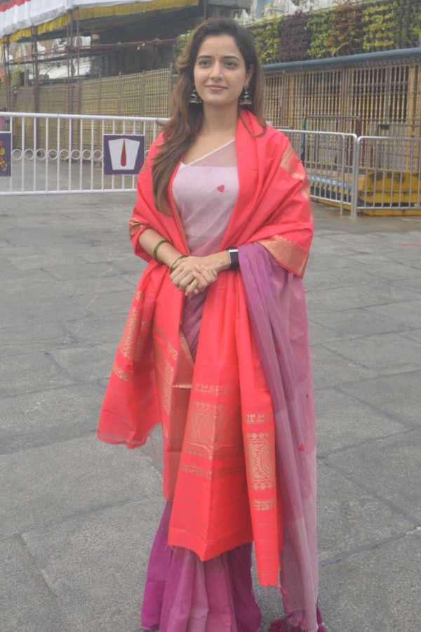 Celebrities Visit Tirumala Temple Photos	4