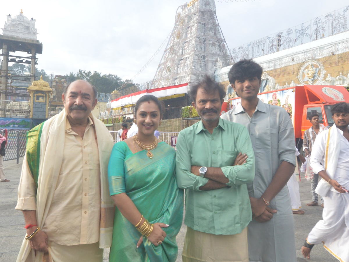 Celebrities Visit Tirumala Temple Photos	10