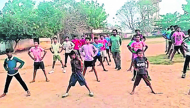 సేవల్లో సైనికుడు 1