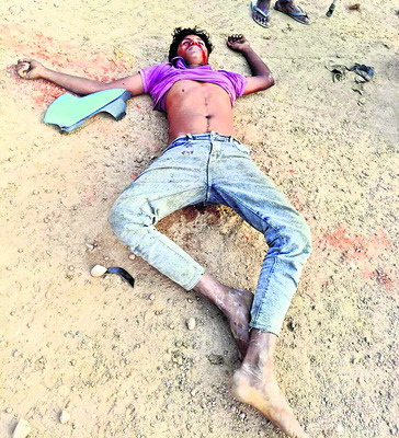 రెండు బైకులు ఢీ.. ఓ యువకుడు మృతి 1