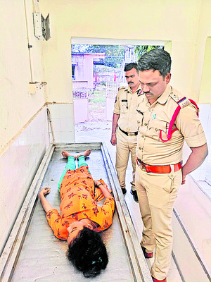 మహిళా వీఆర్వోను దుర్భాషలాడిన వ్యక్తిపై కేసు2