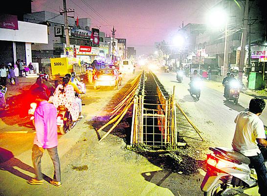 పండగ పూట ఇవేం పనులు! 2