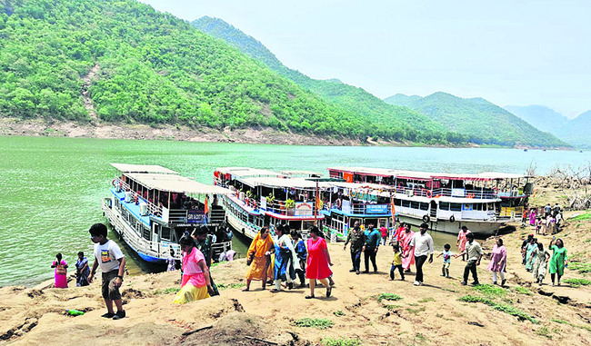 పాపికొండల్లో హాయి హాయిగా.. 2