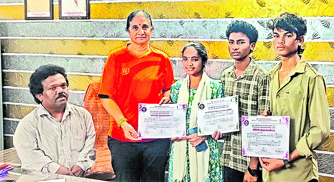 ఆథర్‌ బుక్‌ లీగ్‌ పోటీల్లో రియోనాకు ద్వితీయ స్థానం 1