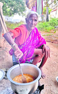 సకినాలు.. గారెలు.. అరిసెలు5