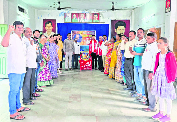 పరిసరాలను  శుభ్రంగా ఉంచాలి3