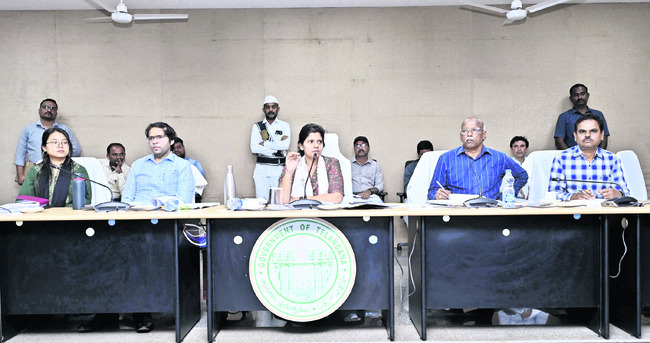 భవిత సెంటర్లను అందుబాటులోకి తేవాలి1