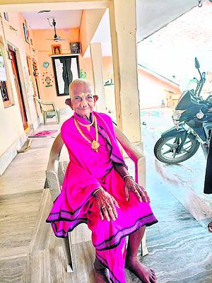 పండగ వేళ పందేలు వద్దు   2