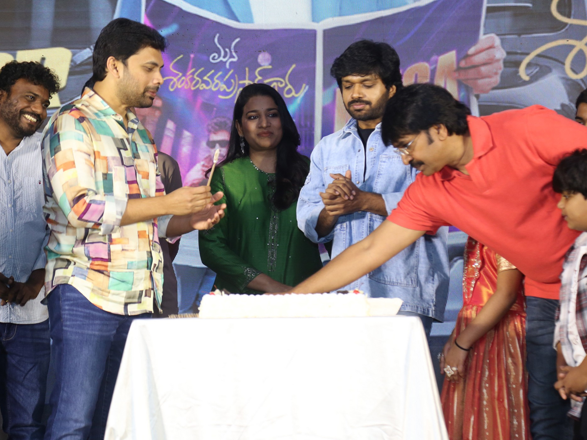 Mana Shankara Vara Prasad Garu Mega Blockbuster Thank you Press Meet Photos8