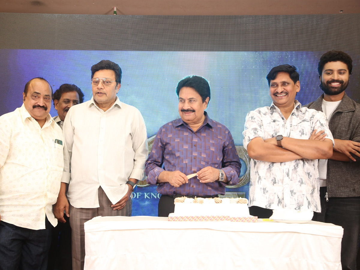 ప్రముఖ సినీ నిర్మాత 'అచ్చిరెడ్డి' బర్త్‌డే వేడుకలో సెలబ్రిటీలు (ఫోటోలు ...