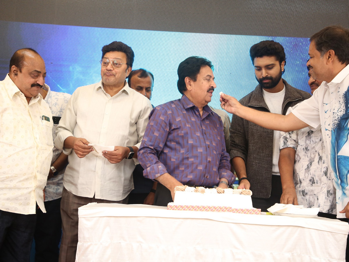 ప్రముఖ సినీ నిర్మాత 'అచ్చిరెడ్డి' బర్త్‌డే వేడుకలో సెలబ్రిటీలు (ఫోటోలు ...