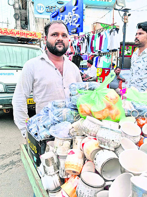 సరుకు ఫుల్‌.. వ్యాపారం డల్‌!2
