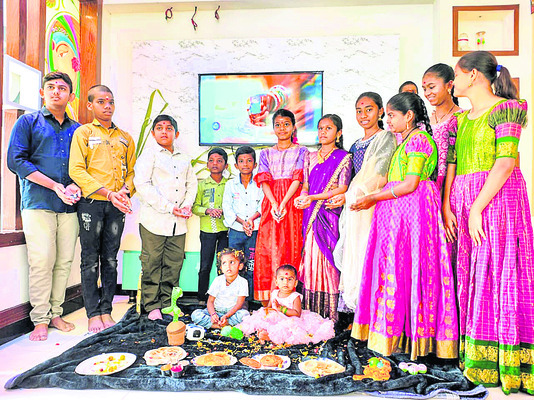 సరదాల సంక్రాంతి వచ్చేసింది. మూడు రోజుల సంబ రాలు మొదలయ్య3