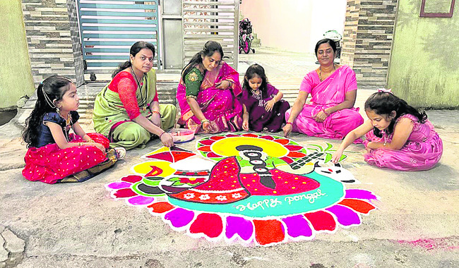 సరదాల సంక్రాంతి వచ్చేసింది. మూడు రోజుల సంబ రాలు మొదలయ్య5